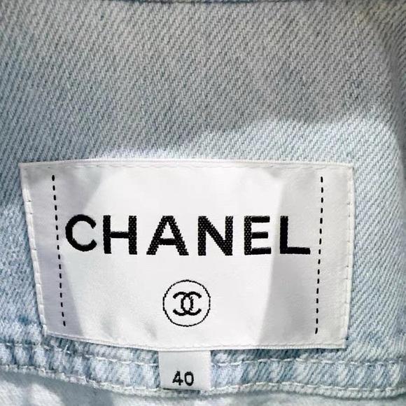 Authentic Chanel Blue Denim Jacket with White Floral Details - Picture 5 of 6